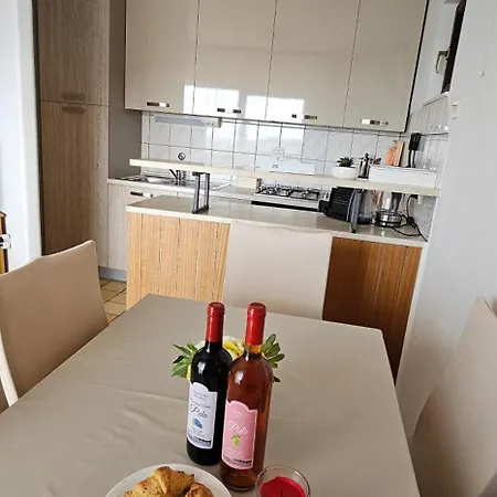 Apartment Pida Primošten