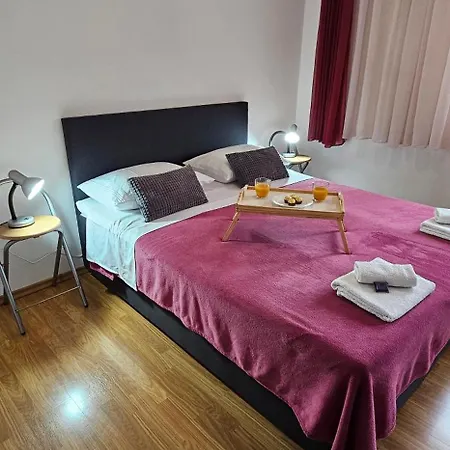 Apartment Pida *