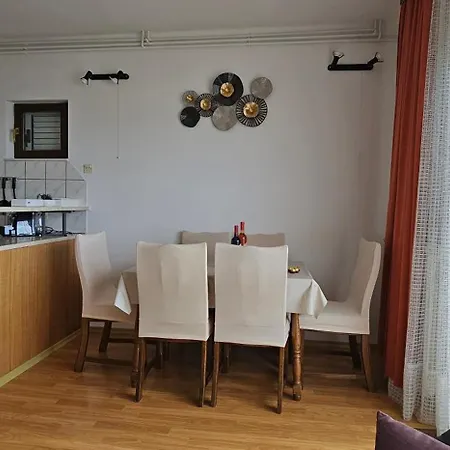Pida Apartment *